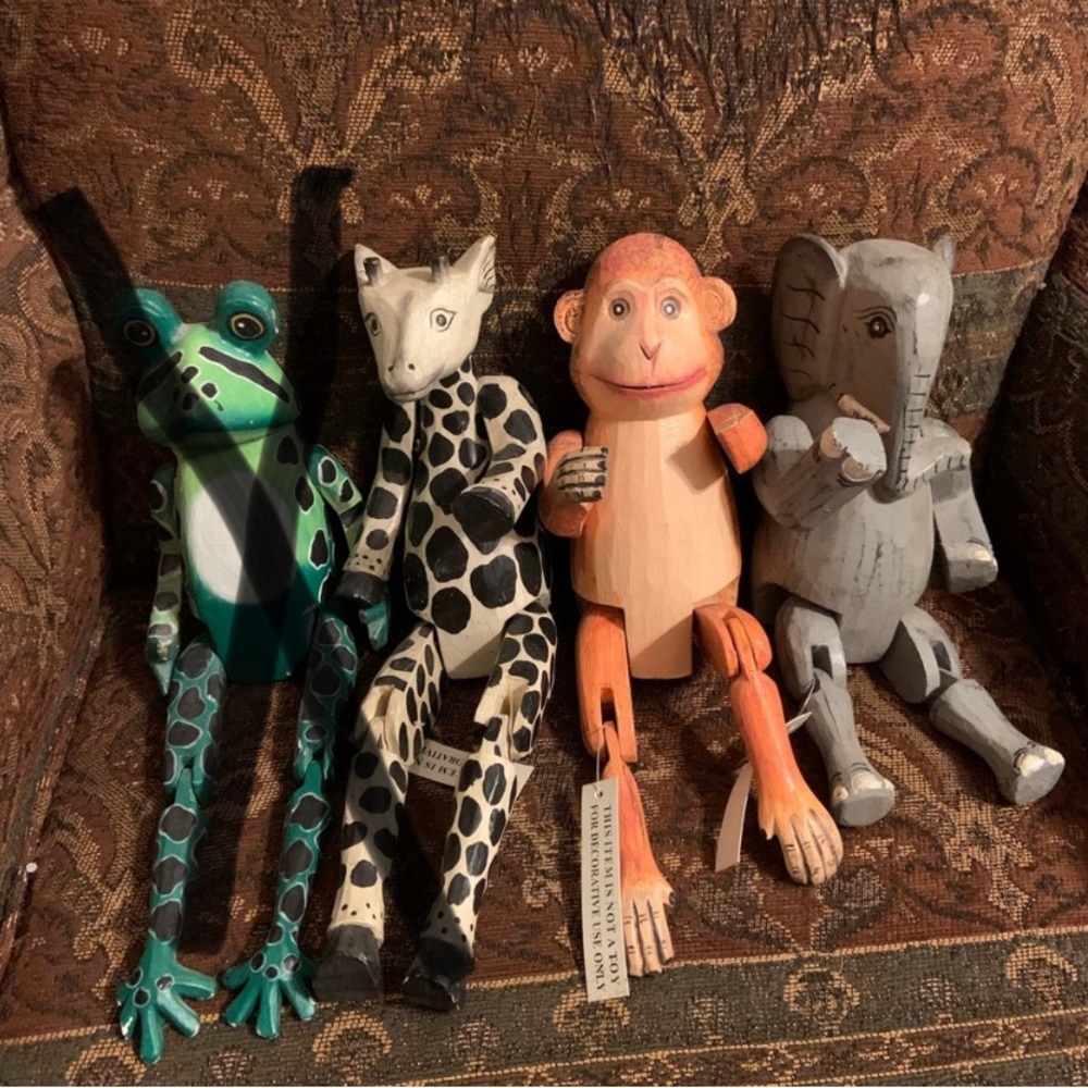 NWT Indonesian Artisan Hancarved & Painted Wooden Animals -Some damage to 1.